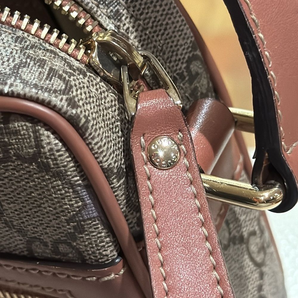 GUCCI CROSBODY BAG! Limited edition! - Picture 10 of 16